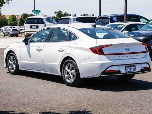 Certified 2022 Hyundai Sonata SE w/ Cargo Package FWD image 2