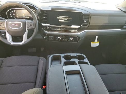New 2026 GMC Sierra 1500 Elevation image 14