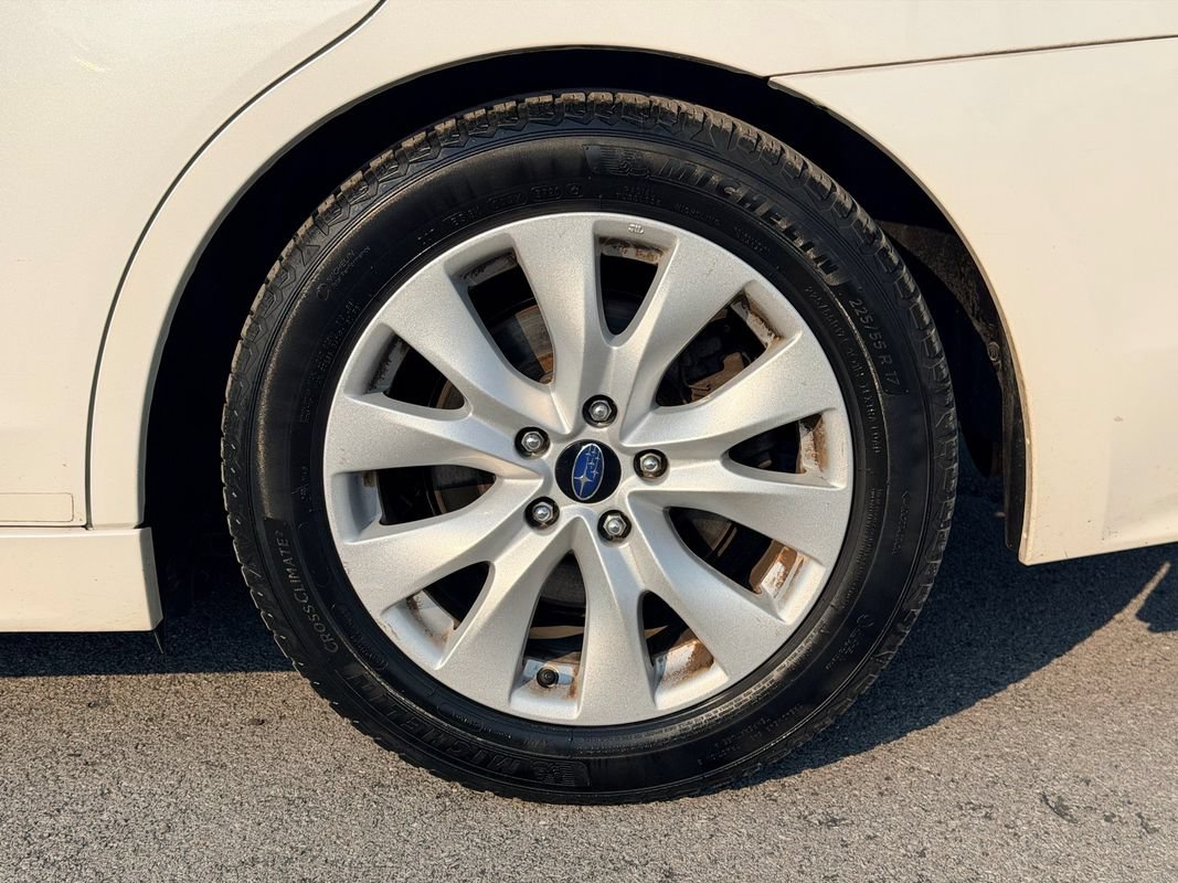 Used 2015 Subaru Legacy 2.5i Premium w/ Moonroof Package AWD/4WD image 30