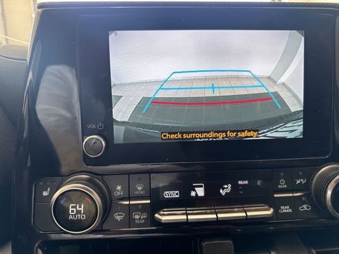 Used 2024 Toyota Highlander XSE image 16