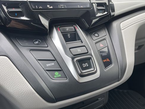 Used 2018 Honda Odyssey EX-L image 16