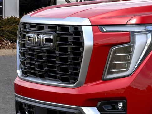 New 2026 GMC Yukon Denali w/ Sun & Power Step Package AWD/4WD image 13