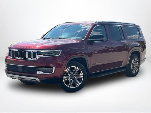 Used 2024 Jeep Wagoneer L Series II w/ Flexible Seating Group AWD/4WD image 2