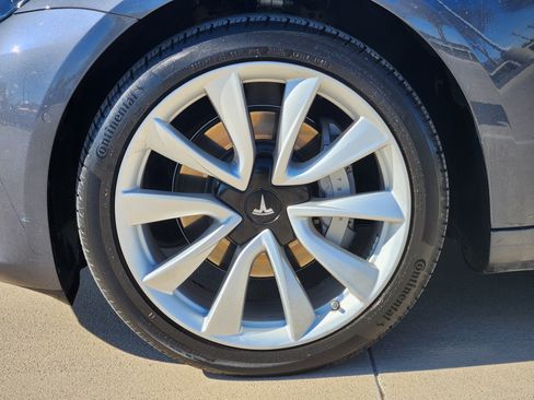 Used 2018 Tesla Model 3 Long Range image 14