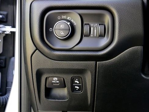 Used 2019 RAM 1500 Laramie RWD image 20