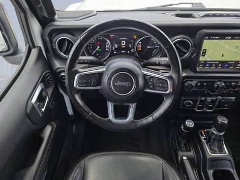 Used 2022 Jeep Wrangler Unlimited Sahara w/ Cold Weather Group AWD/4WD image 13