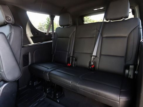 Used 2021 Chevrolet Suburban LT w/ Luxury Package image 48