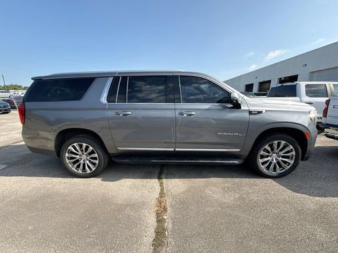 Used 2021 GMC Yukon XL Denali AWD/4WD image 4