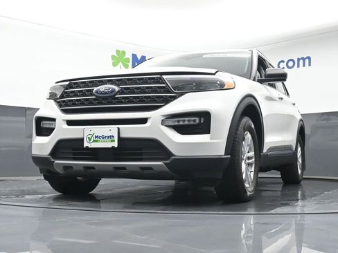 Used 2022 Ford Explorer XLT w/ Equipment Group 202A image 6