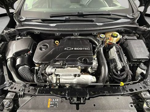 Used 2017 Chevrolet Cruze LT w/ Convenience Package FWD image 32