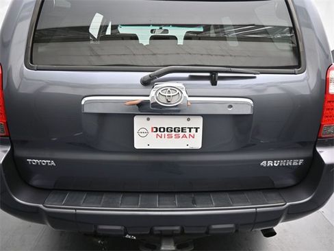 Used 2007 Toyota 4Runner SR5 image 10
