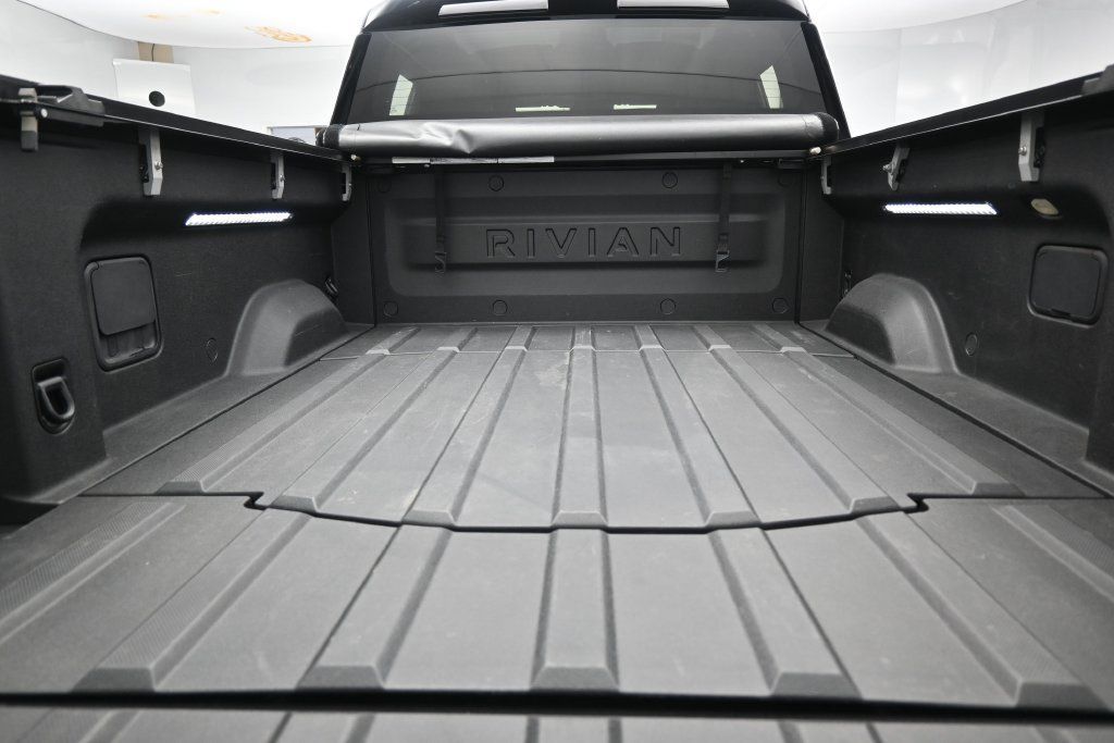 Used 2022 Rivian R1T Adventure AWD/4WD image 25