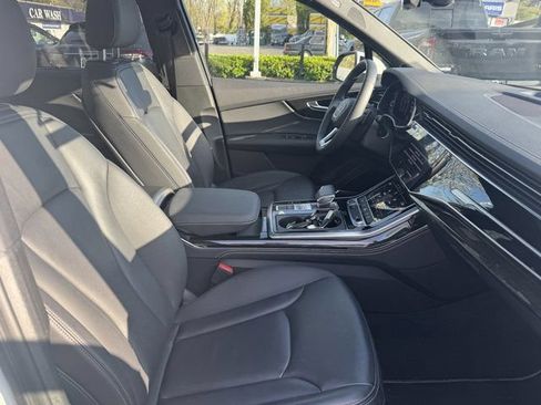 Certified 2025 Audi Q7 3.0T Premium Plus AWD/4WD image 29