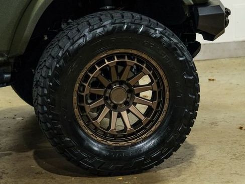 Used 2022 Ford Bronco Wildtrak image 32