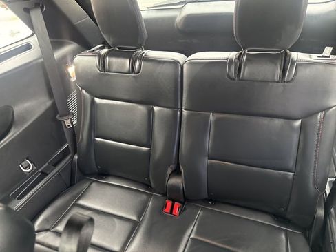 Used 2025 Ford Explorer ST-Line w/ ST-Line Street Pack image 26