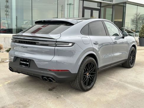 New 2026 Porsche Cayenne Coupe image 7