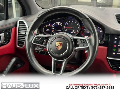 Used 2023 Porsche Cayenne Platinum Edition AWD/4WD image 30