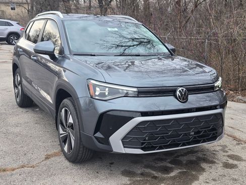 New 2026 Volkswagen Taos SE AWD/4WD image 7