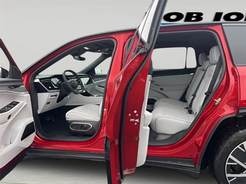 Used 2025 Jeep Wagoneer S Limited image 27