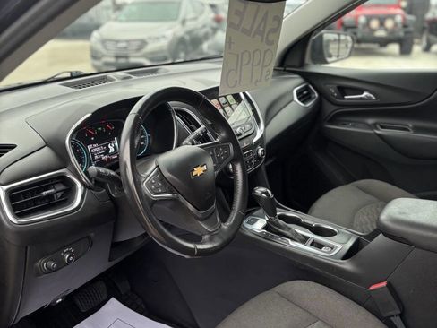 Used 2018 Chevrolet Equinox LT w/ Sun & Infotainment Package AWD/4WD image 9