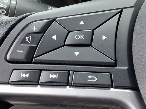 Used 2025 Nissan Altima 2.5 SV AWD/4WD image 20
