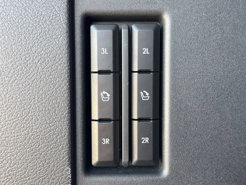 Used 2024 Lincoln Navigator L Reserve AWD/4WD image 36