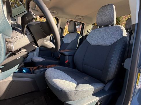 Used 2025 Ford Maverick XLT w/ XLT Luxury Package image 14