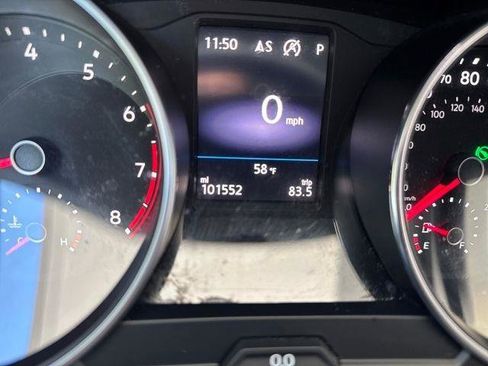 Used 2018 Volkswagen Tiguan SEL image 16