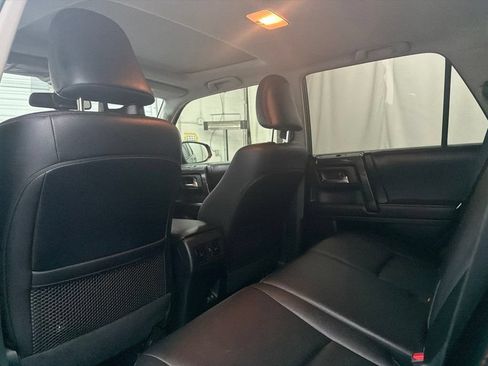 Used 2021 Toyota 4Runner TRD Off-Road Premium w/ Moonroof Package AWD/4WD image 19