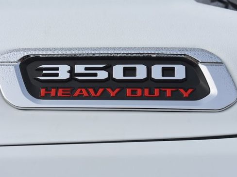 Used 2024 RAM 3500 Big Horn image 12