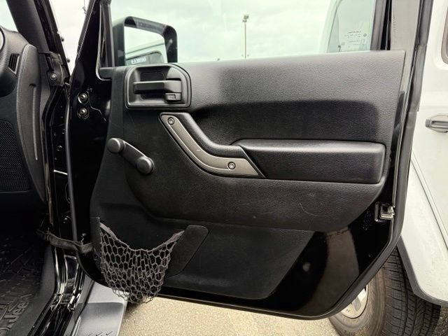 Used 2017 Jeep Wrangler Sport AWD/4WD image 16