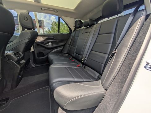 Used 2024 Mercedes-Benz GLE 350 4MATIC image 12