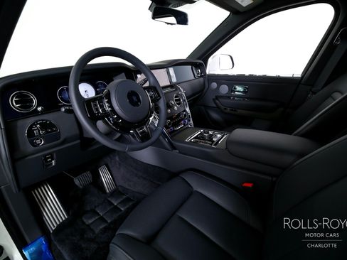 Used 2026 Rolls-Royce Cullinan AWD/4WD image 4