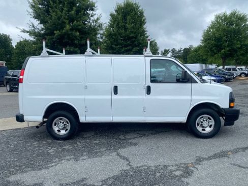 Used 2023 Chevrolet Express 2500 RWD image 5