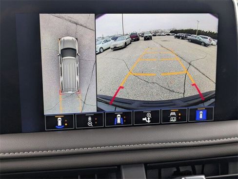 Used 2023 Chevrolet Tahoe Z71 w/ Z71 Off-Road Package image 10