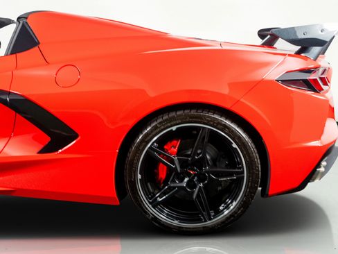 Used 2023 Chevrolet Corvette Stingray Preferred Conv w/ 2LT image 19