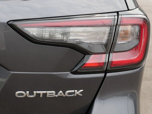 Used 2024 Subaru Outback Limited AWD/4WD image 17