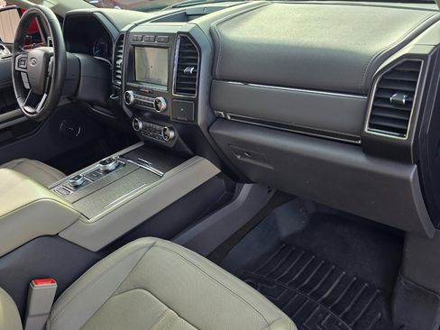Used 2020 Ford Expedition Limited w/ Equipment Group 301A image 28