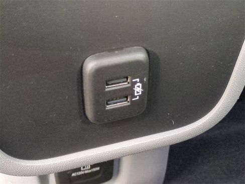 Used 2020 GMC Terrain SLT w/ Preferred Package image 17