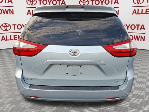 Used 2016 Toyota Sienna LE FWD image 5