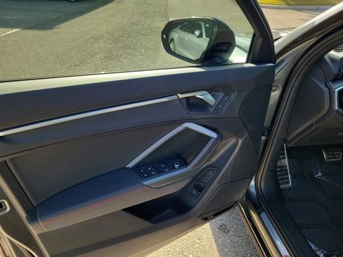 Certified 2025 Audi Q3 2.0T Premium Plus w/ Premium Plus Package image 18