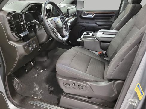 Used 2024 Chevrolet Silverado 1500 LT image 9