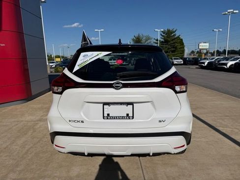 Certified 2023 Nissan Kicks SV FWD image 5