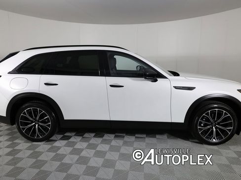 Used 2025 MAZDA CX-70 Plug-In Hybrid w/ Premium Pkg image 4