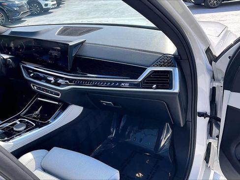 Used 2024 BMW X5 sDrive40i w/ M Sport Package image 19