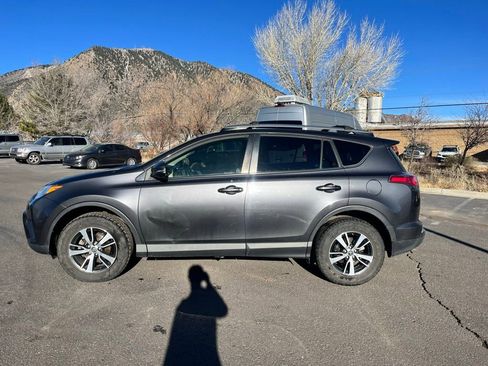 Used 2018 Toyota RAV4 XLE image 6