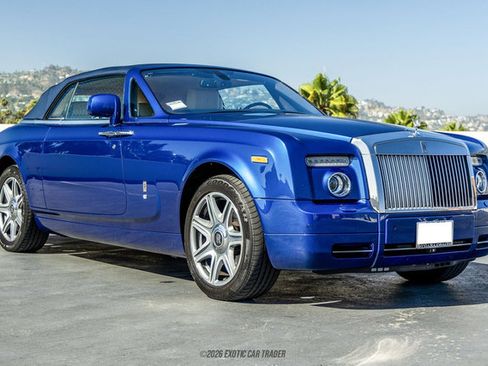Used 2010 Rolls-Royce Phantom Drophead Coupe RWD image 20