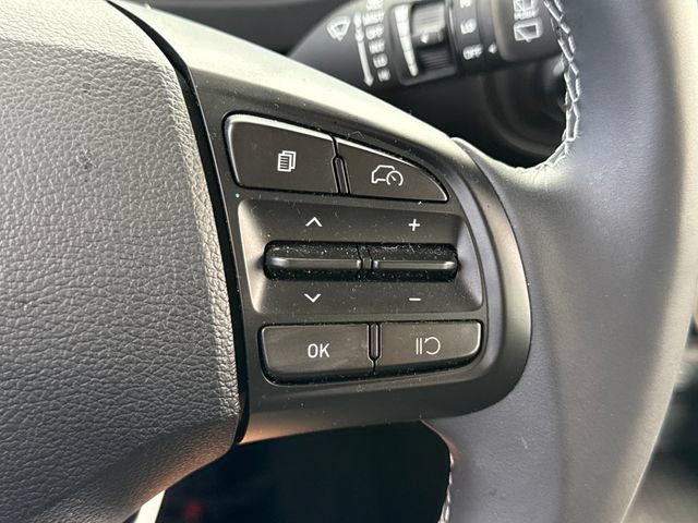 Used 2024 Hyundai Venue SEL FWD image 31