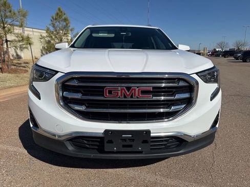 Used 2021 GMC Terrain SLT image 2