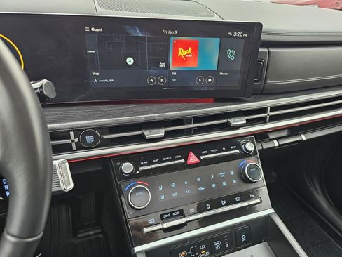 Used 2024 Hyundai Santa Fe Limited image 27